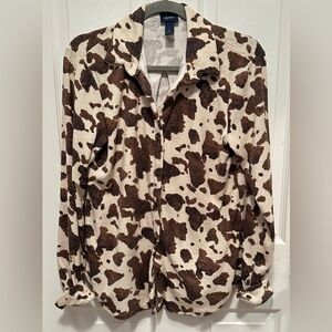 Daytrip Cow Print button down shirt. Sz Small (oversized). Great condition